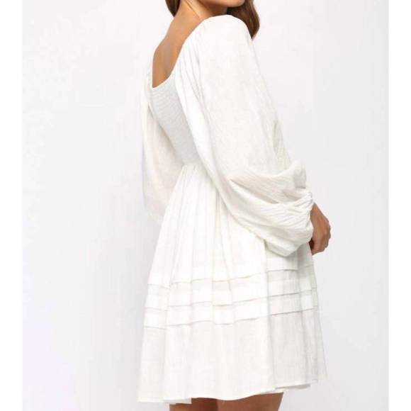 NEW FATE lace puff sleeve dress in white - Picture 3 of 4